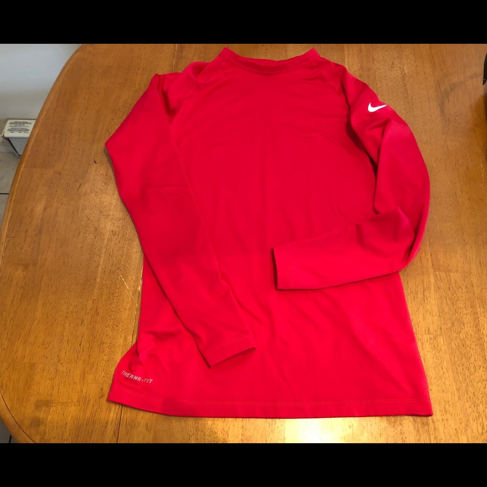 Women’s Lg Nike termafit pink LS top like new